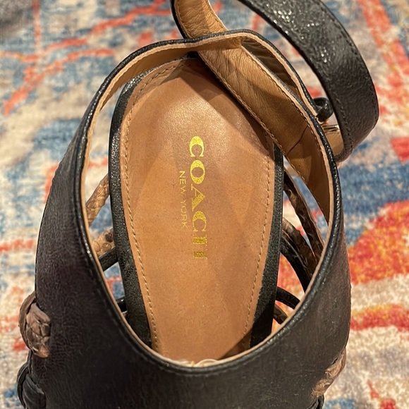 Gently worn, Coach heels. - Picture 3 of 4
